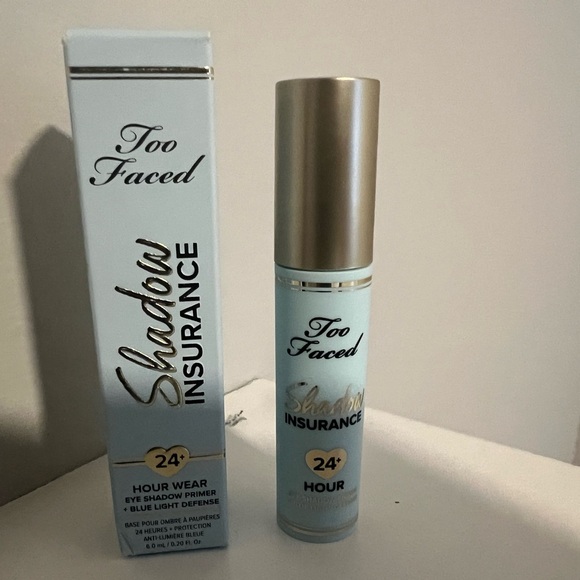 Too Faced Shadow Insurance-24 hour wear- translucent - Picture 2 of 6